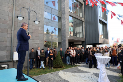  Mehmet Akif Ersoy Kültür Merkezi açıldı