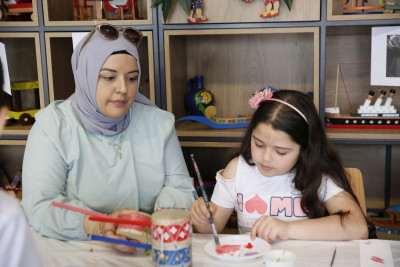 Minikler 19 Mayıs coşkusunu Eyüp Oyuncakları Atölyesi'nde yaşadı