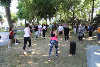 Eyüpsultanlı kadınlar “Zumba Kadın Spor Şenliğiyle” yaza merhaba dedi