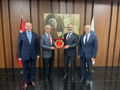 Eyüpsultan Belediye Başkanı Mithat Bülent Özmen'e JAV Heyetinden ziyaret