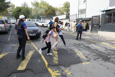 Zabıta ekipleri ilkokul önlerinde denetimlerine başladı