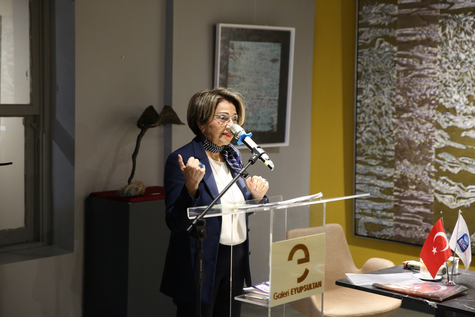 Eyüpsultan'da Öğretmenler Günü'nde “Aydınlanma” Konferansı