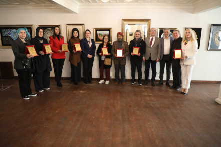 Bir Gelenek On Renk Sergisi Ensari Konağı'nda açıldı