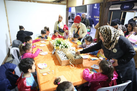 Eyüpsultan'da çocuklar Ramazan'ın güzelliklerini sanatla yaşıyor Eyüpsultan'da çocuklar Ramazan'ın güzelliklerini sanatla yaşıyor