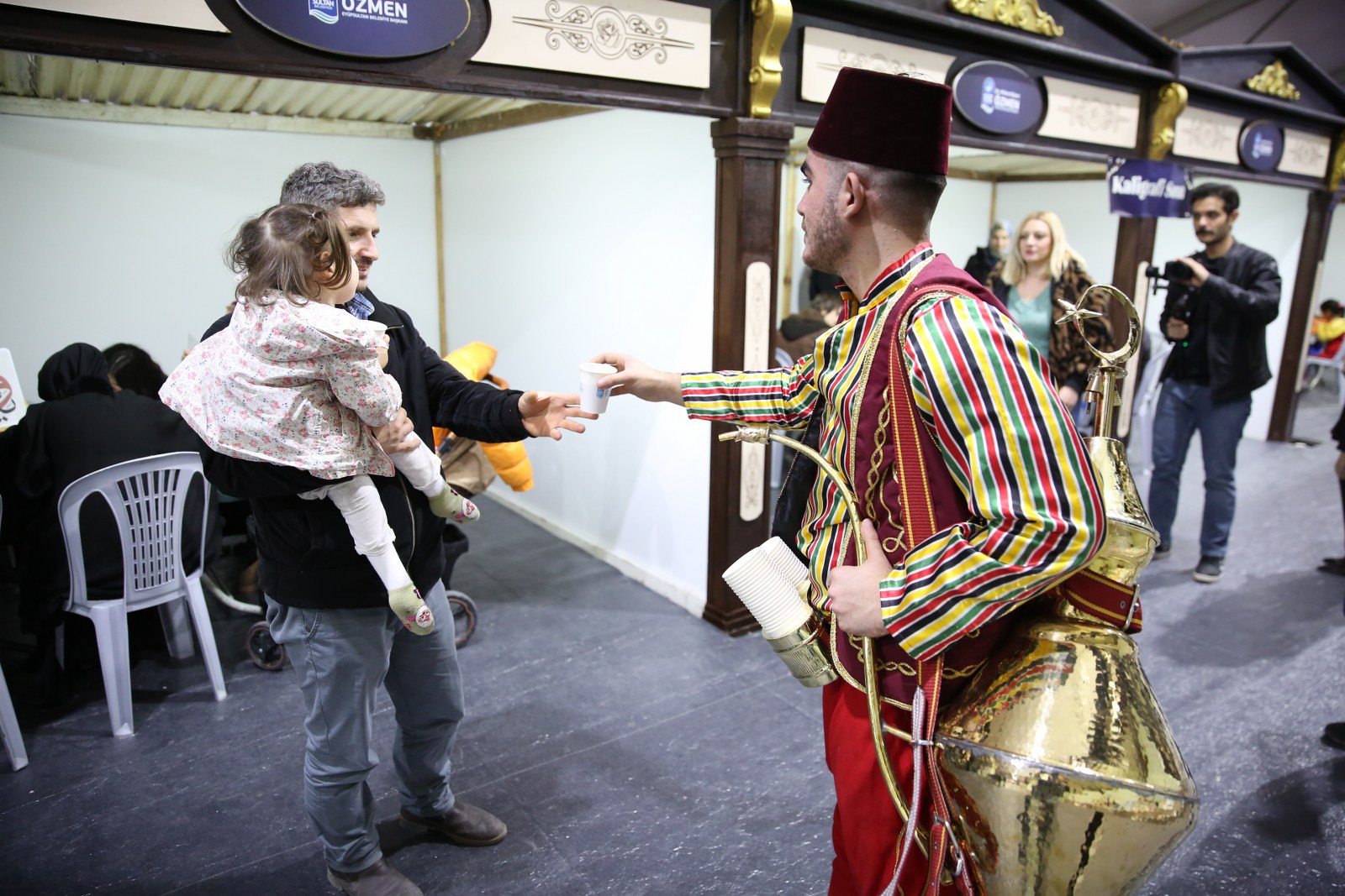 Eyüpsultan'da bir Ramazan geleneği: Osmanlı Şerbeti İkramı