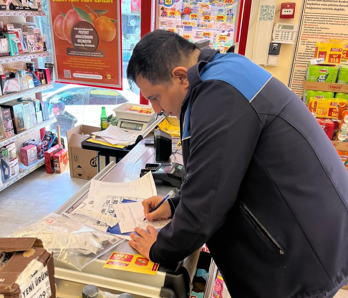 Eyüpsultan Belediyesi zabıta ekipleri halk sağlığı için çalışıyor