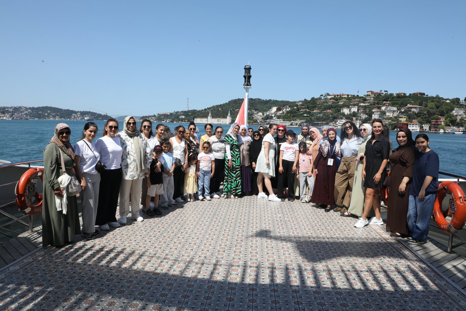 Eyüpsultanlı kadınlara boğaz gezisi