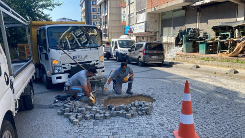 Fen İşleri ekiplerinden yaz mesaisi: Eyüpsultan'ın dört bir yanında çalışmalar sürüyor