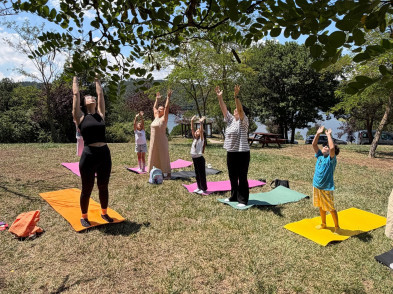 Miniklere doğada yoga atölyesi