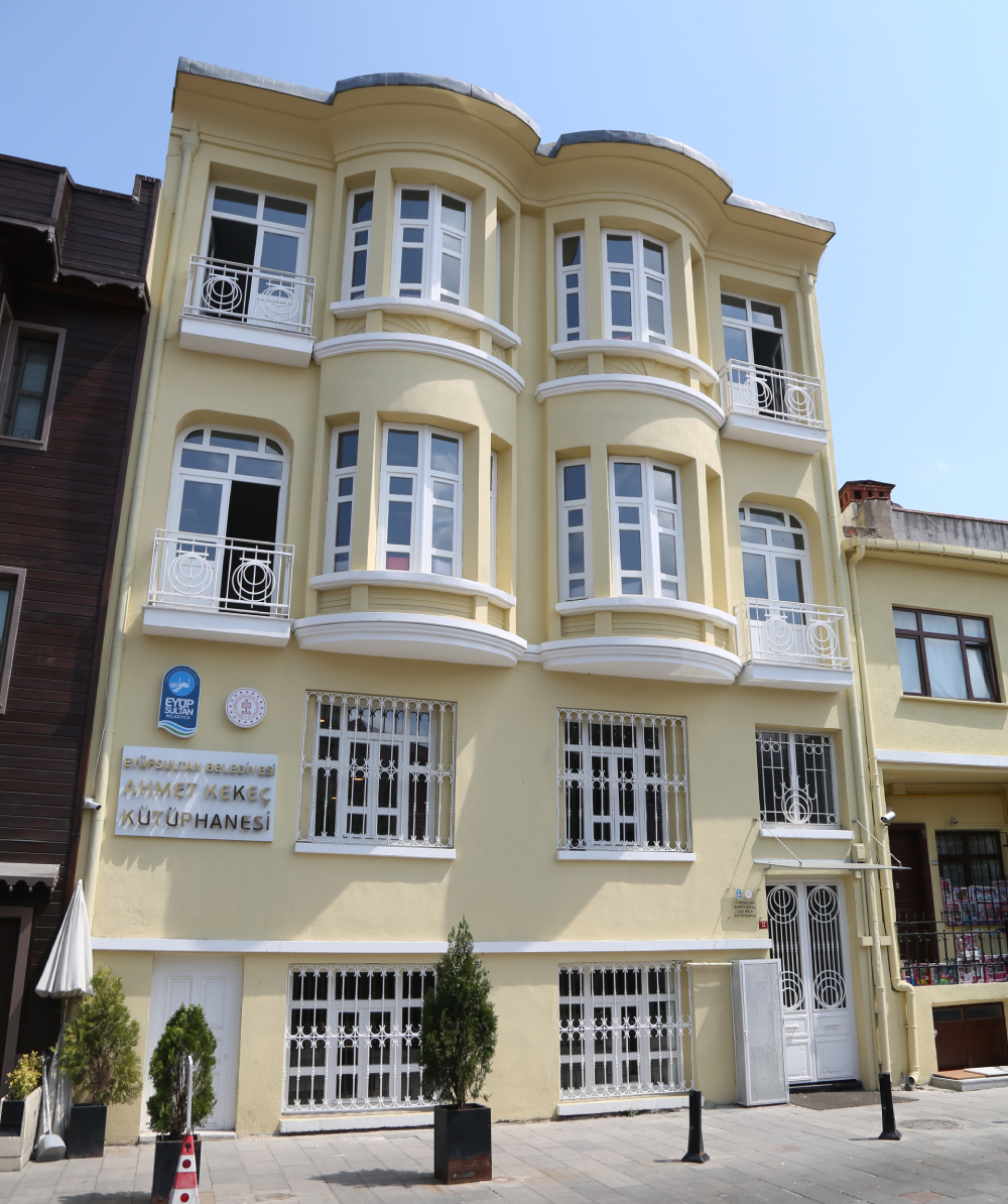 Ahmet Kekeç Kütüphanesi
