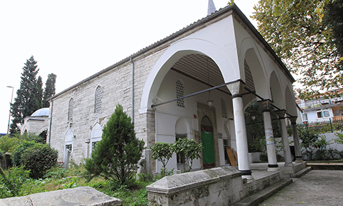 Nazlı Defterdar Mahmut Efendi Camii