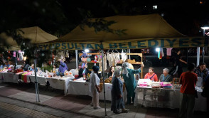 El Emeği Ürünleri Gece Pazarı'na yoğun ilgi