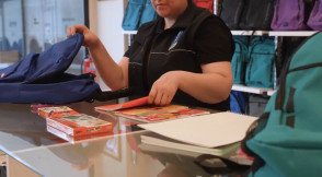 Yeni eğitim öğretim yılı öncesinde ihtiyaç sahibi öğrencilerimizin yanında olmaya devam ediyoruz.